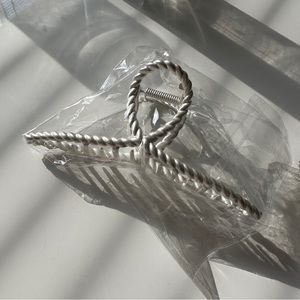 (New) Matte Sliver metal rope hair clip 5 1/2 x 2 1/4